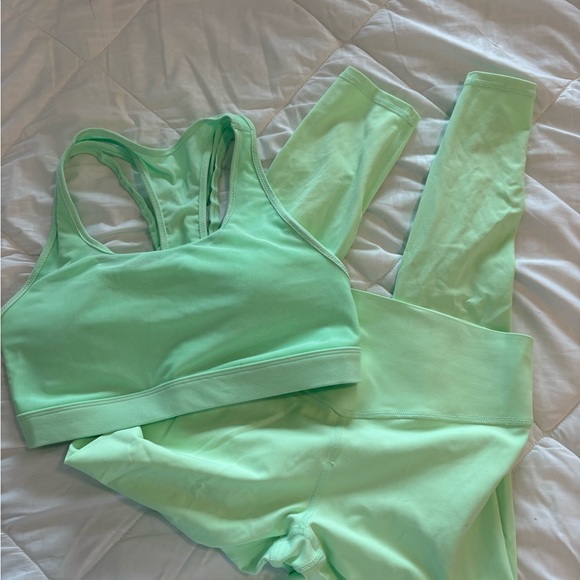 Fabletics Tops - FABLETICS SIZE M Mint Green Sports Bra and Leggings Set